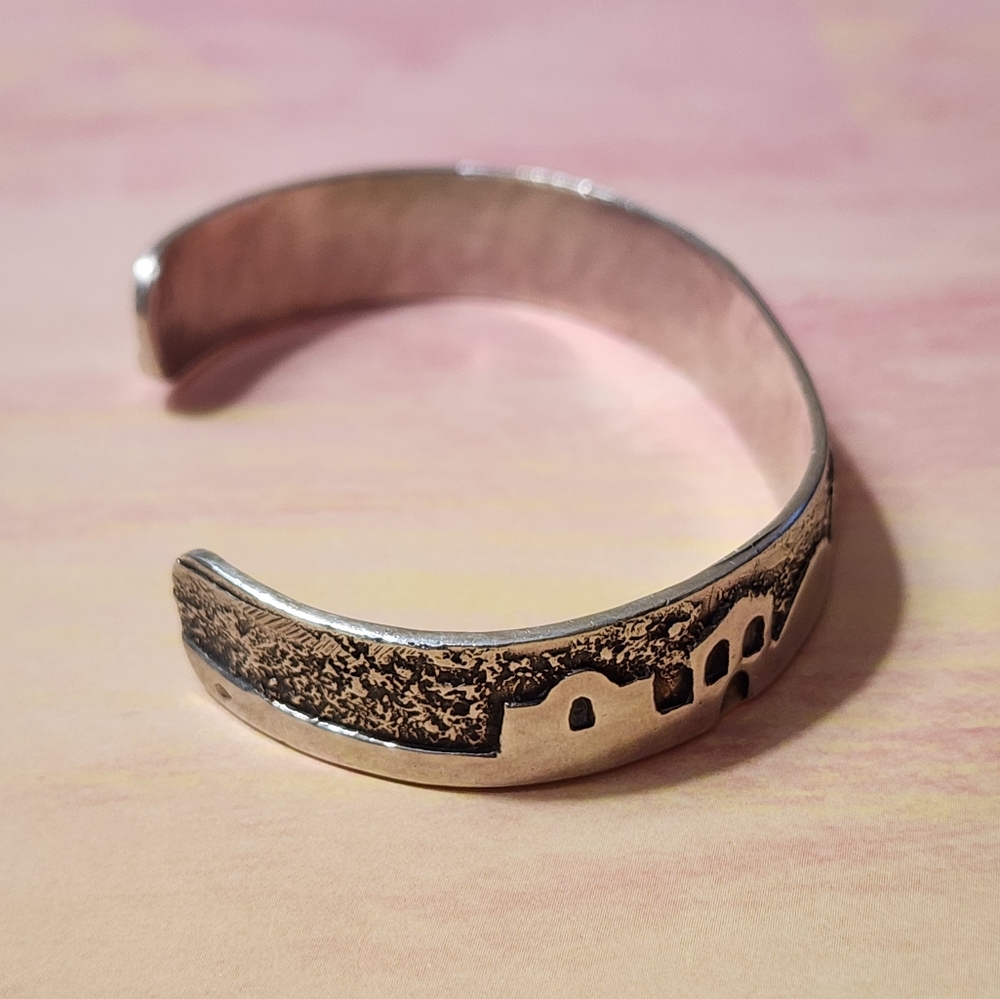 Native American Pueblo Storyteller Sterling Silver Bracelet - Picture 4 of 7